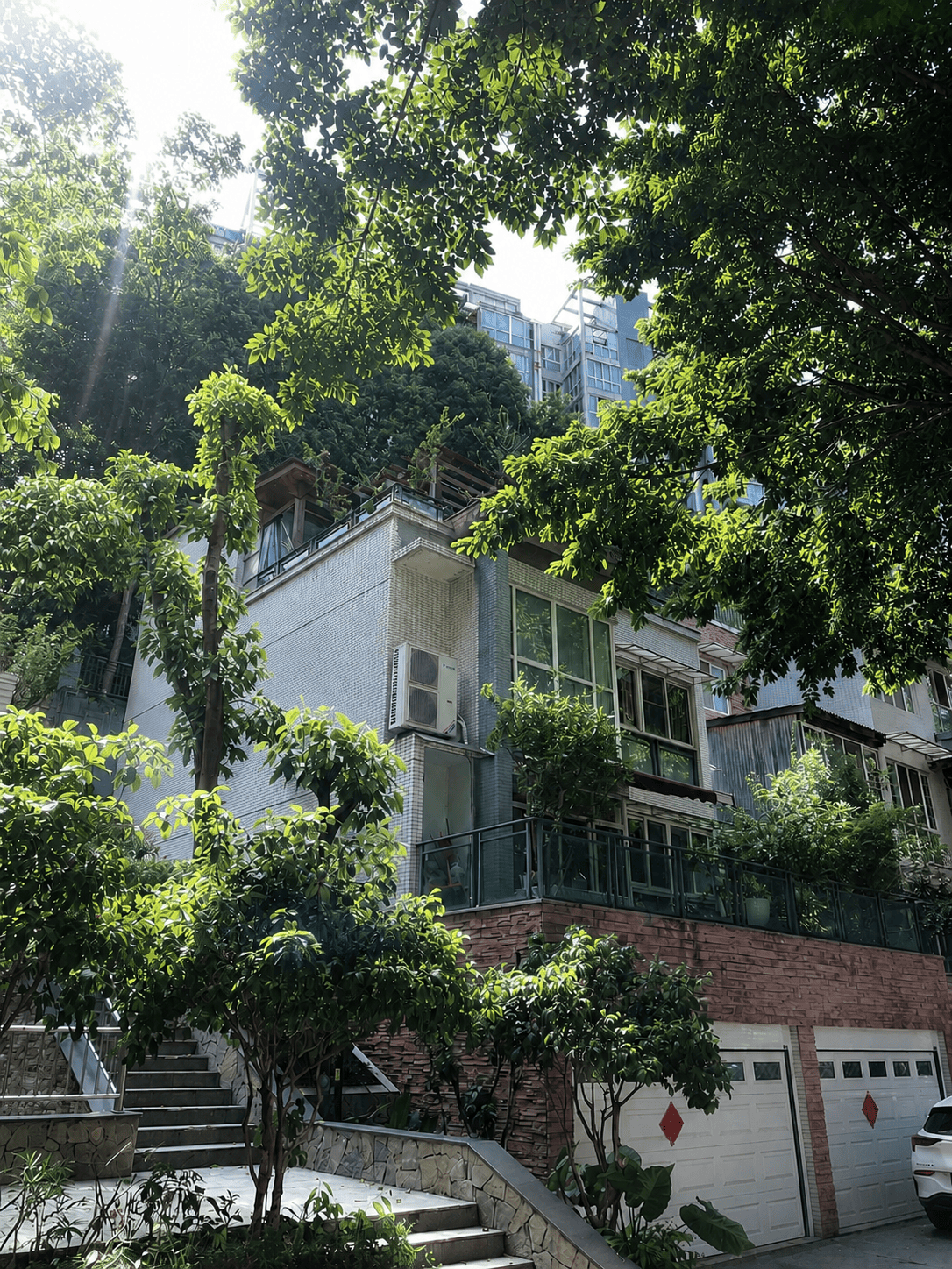 忠县岛居岁月从容升级：小小岛老别墅加装蒂升悦行款电梯